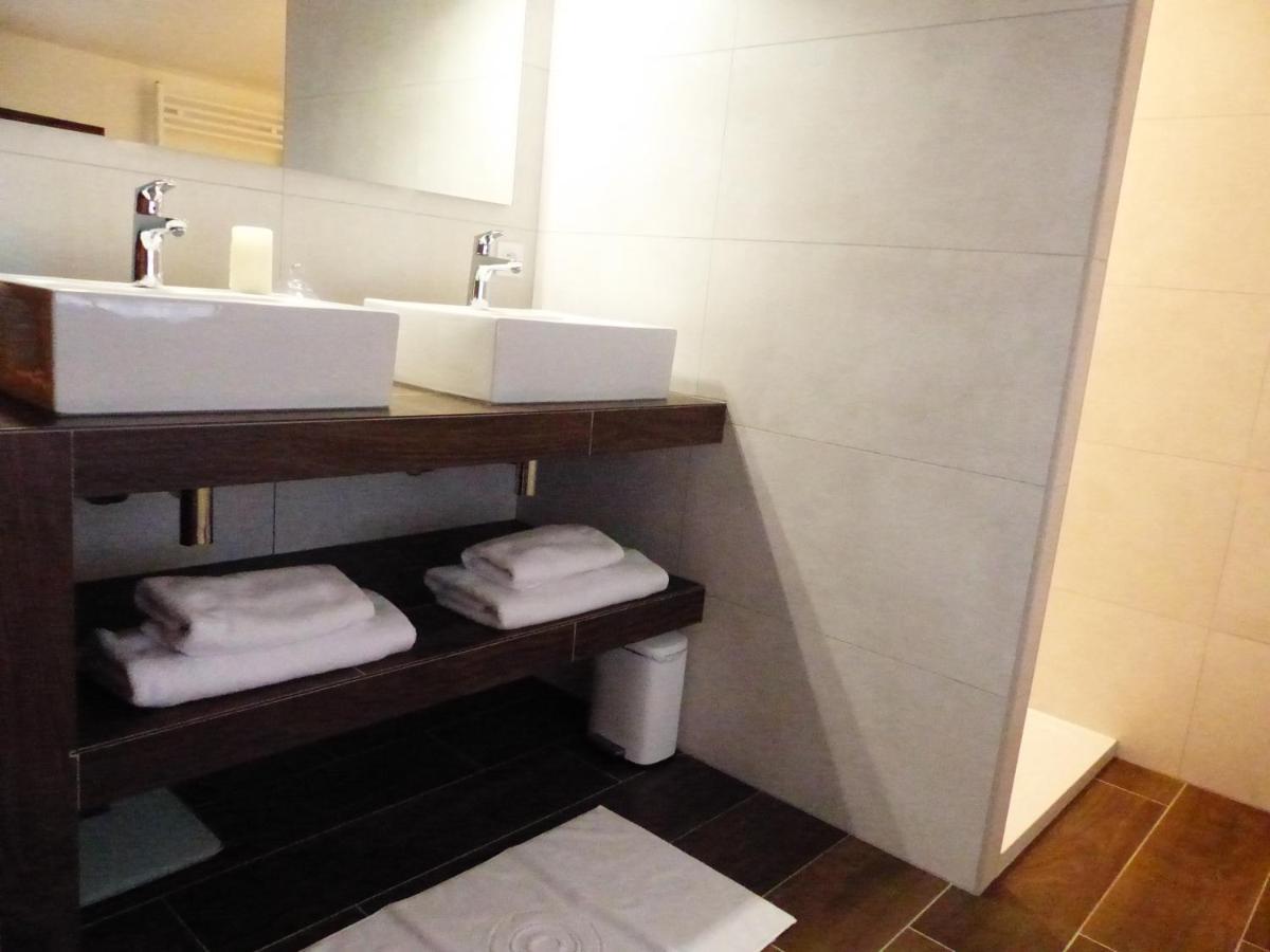 Maison De 1692 Et Son Jacuzzi Et Sa Dépendance, Avec Vue Exceptionnelle Sur La Cité Médiévale De Сasa de vacaciones