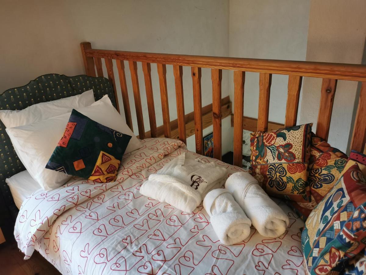 Maison De 1692 Et Son Jacuzzi Et Sa Dépendance, Avec Vue Exceptionnelle Sur La Cité Médiévale De Сasa de vacaciones
